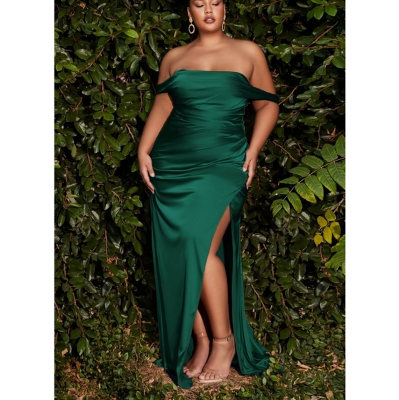 Emerald Green Off The Shoulder Long Satin Evening Dress - Picture 1 of 6
